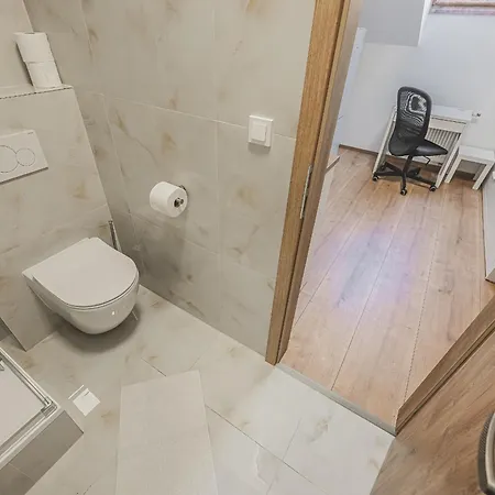 Flat Near Castle Stylish & Prime Location 6 * Prag
