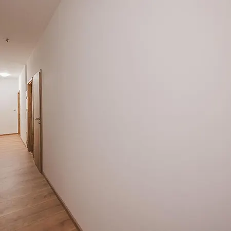 Flat Near Castle Stylish & Prime Location 6 Apartment Prag