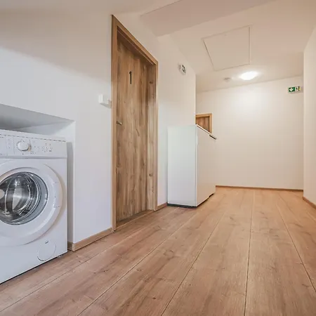 Flat Near Castle Stylish & Prime Location 6