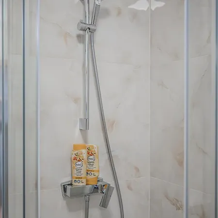 Flat Near Castle Stylish & Prime Location 6 Апартаменты Прага