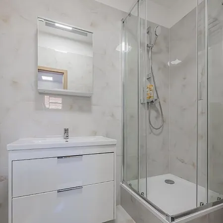 Apartament Flat Near Castle Stylish & Prime Location 6 Praga