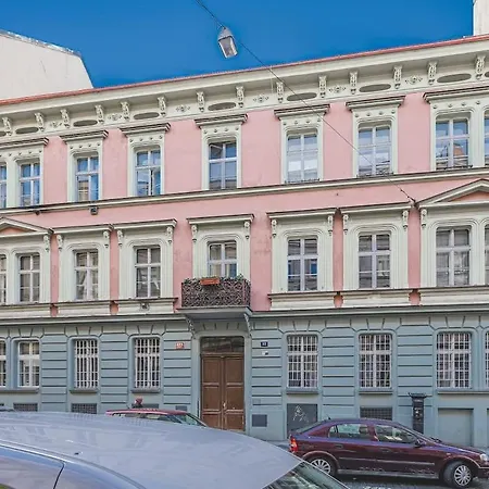 Flat Near Castle Stylish & Prime Location 6 Apartman *