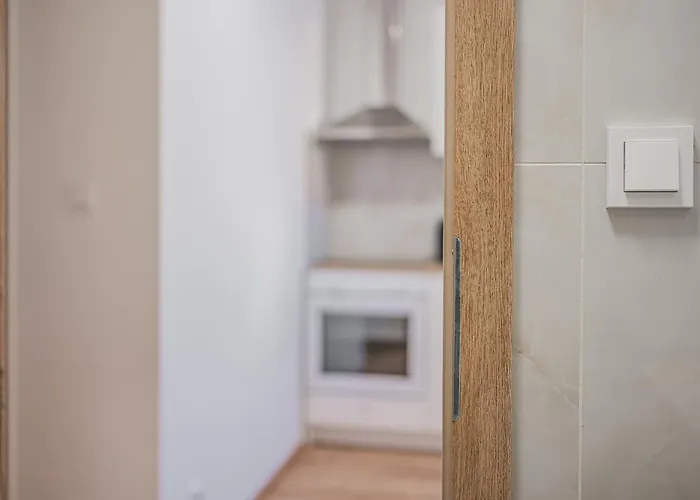Appartement Flat Near Castle Stylish & Prime Location 6